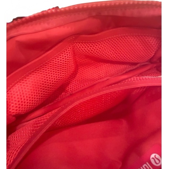 NWT - Lululemon 1L belt bag - Lipgloss - Picture 6 of 12